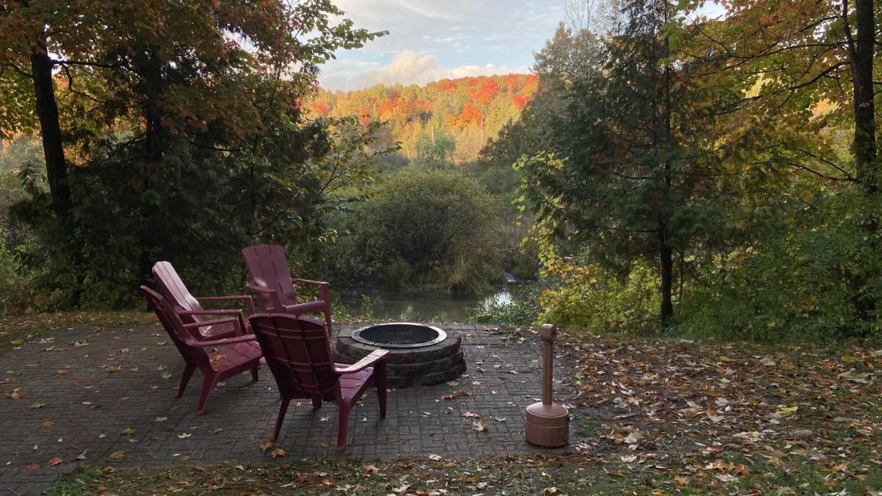 Betsie Riverside Resort Benzonia Eksteriør billede